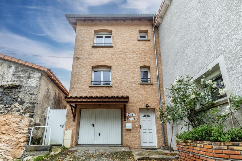 Maison - 101 m² - 5 pièces