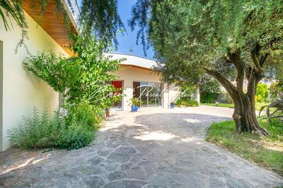 Maison - 179 m² - 6 pièces