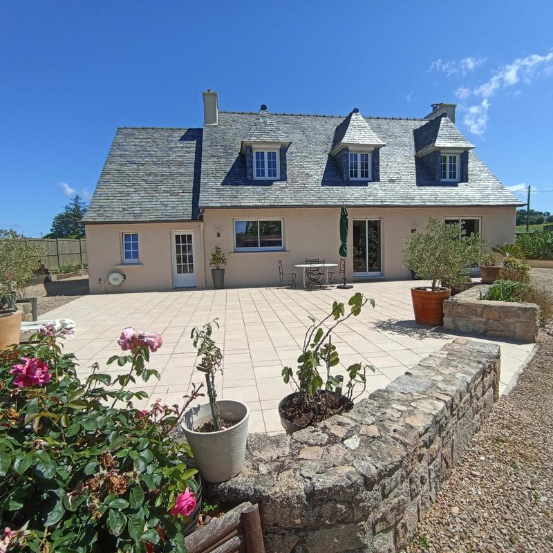 Maison - 150 m² - 7 pièces