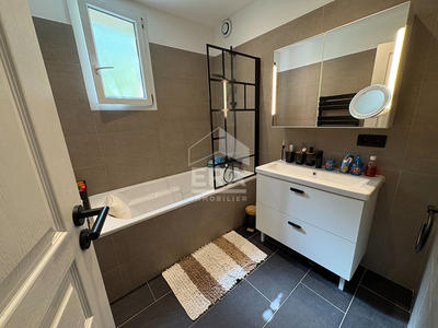 Appartement - 101 m² - 5 pièces