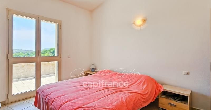 Villa - 246 m² - 10 pièces