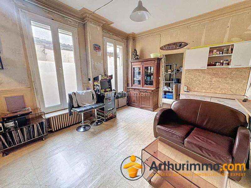 Magasins - 60 m² - 5 pièces