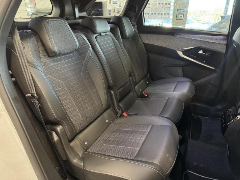 Peugeot 5008 1.2i Hybrid -145 - Bv e-Dcs6 Gt / Garantie 12 Mois