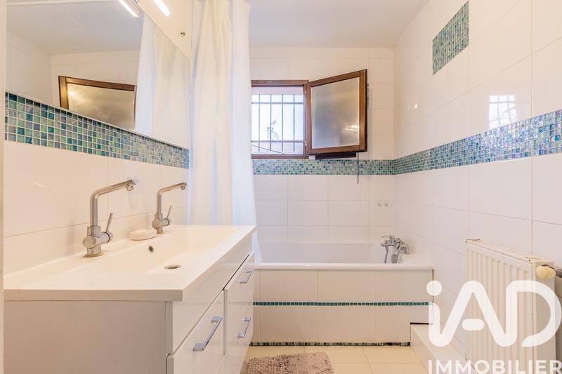 Maison - 122 m² - 7 pièces