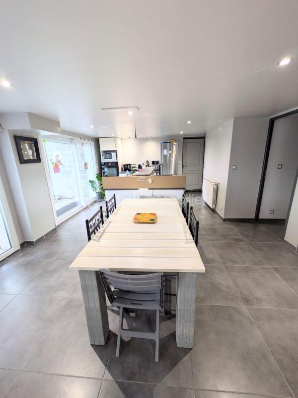 Maison traditionnelle - 124 m² - 4 pièces