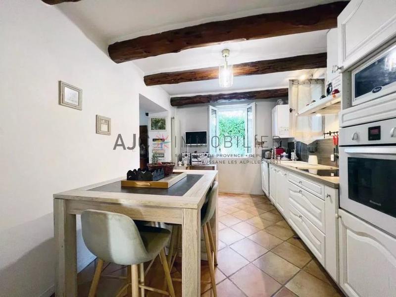 Mas - 253 m² - 8 pièces