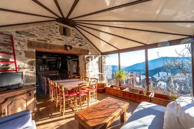 Propriété - 296 m² - 14 pièces