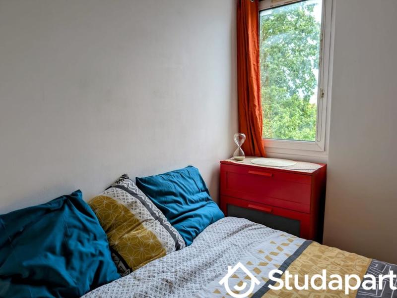 Chambre - 10 m² - 1 pièce