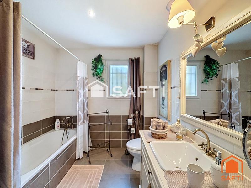 Maison - 140 m² - 5 pièces