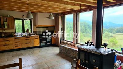 Maison - 195 m² - 5 pièces