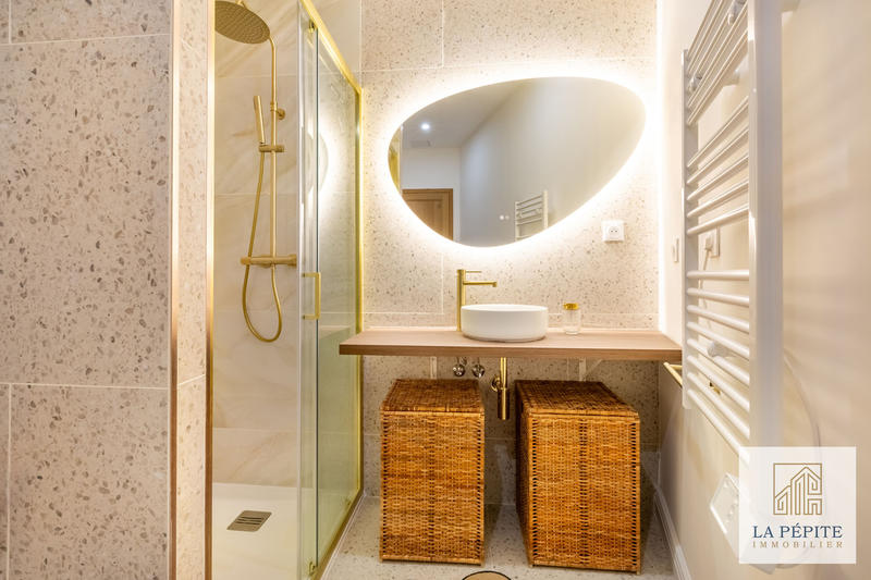 Appartement - 75 m² - 3 pièces