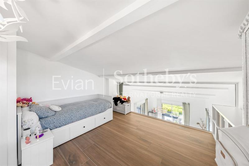 Maison - 400 m² - 14 pièces