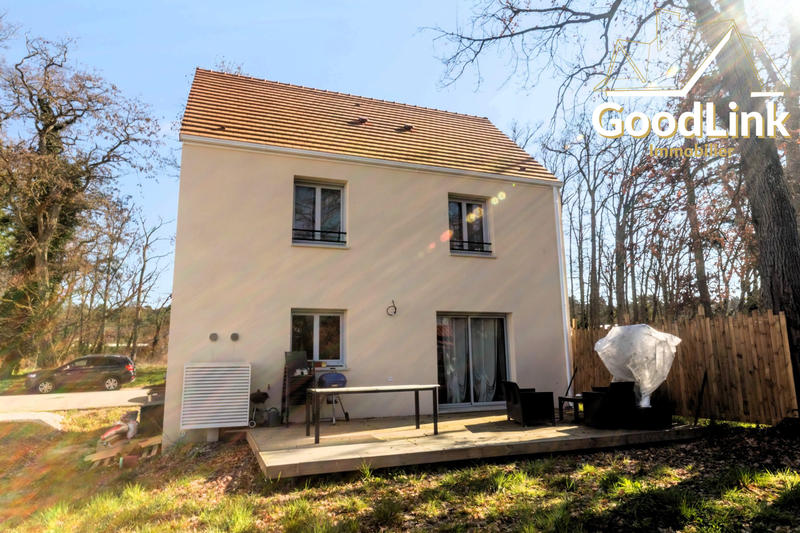 Maison traditionnelle - 95 m² - 6 pièces