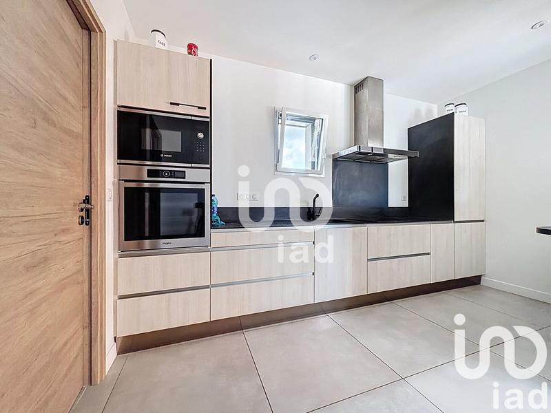 Maison - 207 m² - 6 pièces