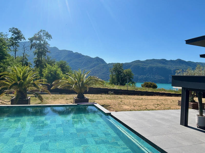 Villa - 250 m² - 6 pièces