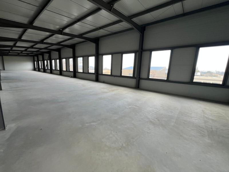 Local commercial - 1 185 m²