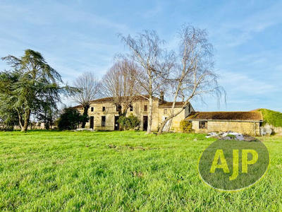 Maison - 350 m² - 7 pièces