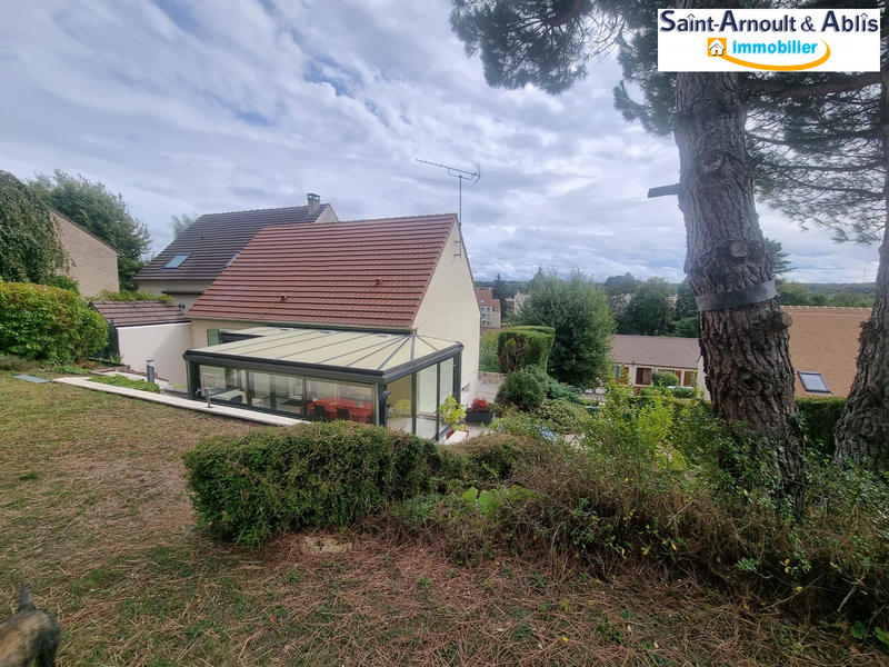 Maison - 94 m² - 5 pièces