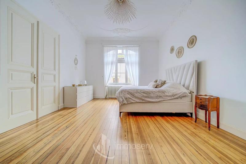 Appartement - 126 m² - 5 pièces