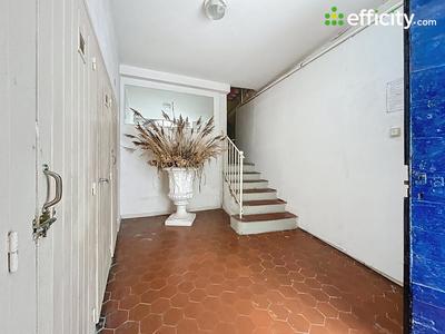 Immeuble - 203 m² - 9 pièces