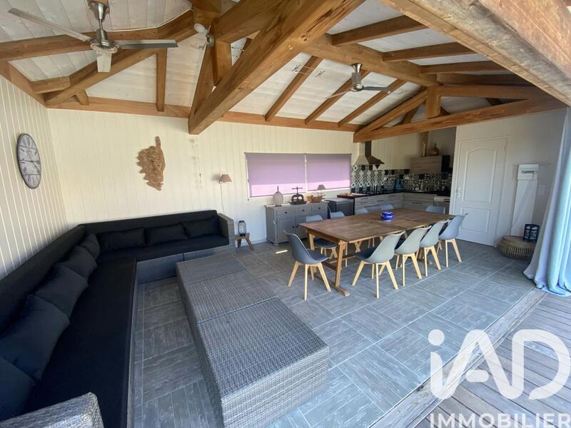 Maison - 295 m² - 11 pièces