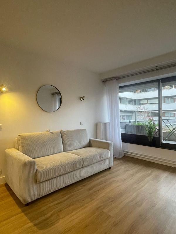 Studio - 25 m² - 1 pièce