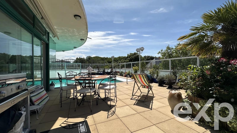 Appartement - 175 m² - 5 pièces