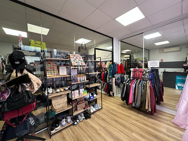 Local commercial - 80 m² - 4 pièces