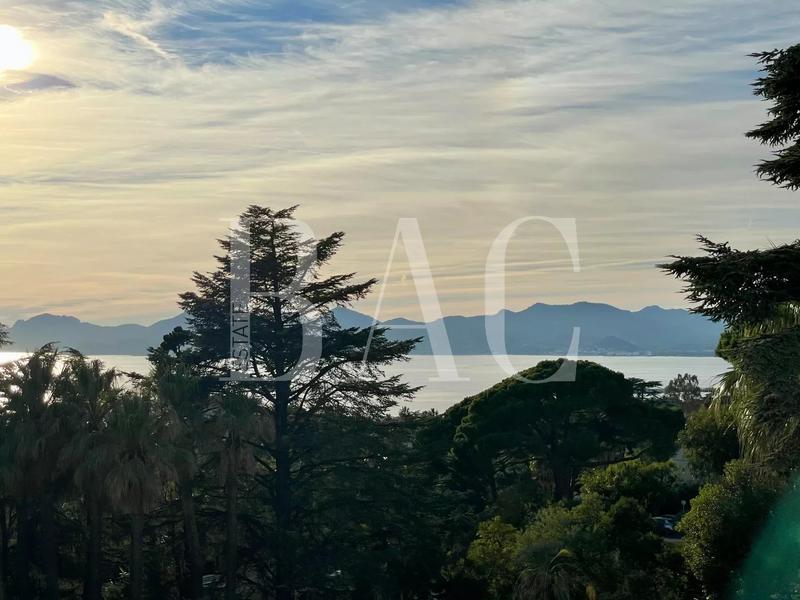 Appartement - 122 m² - 3 pièces