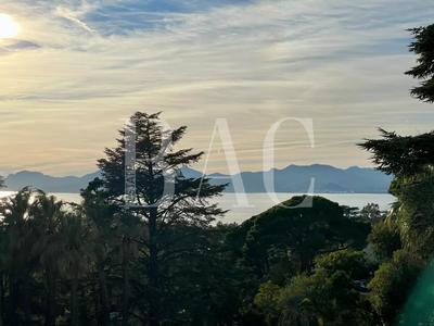 Appartement - 122 m² - 3 pièces