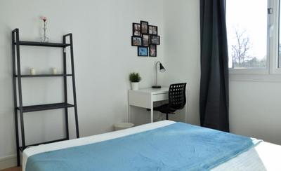 Chambre - 13 m² - 4 pièces