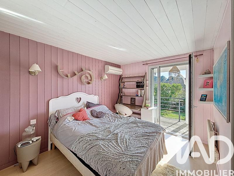 Maison - 198 m² - 8 pièces