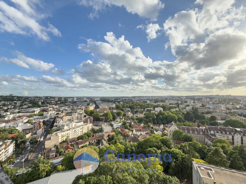 Appartement - 90 m² - 5 pièces