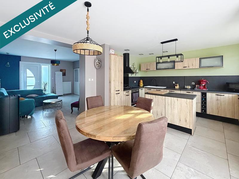 Maison - 94 m² - 4 pièces