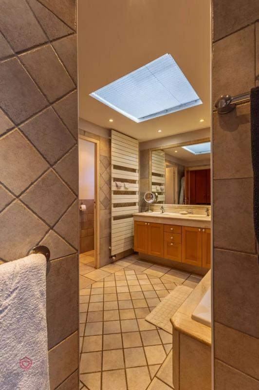 Propriété - 318 m² - 7 pièces