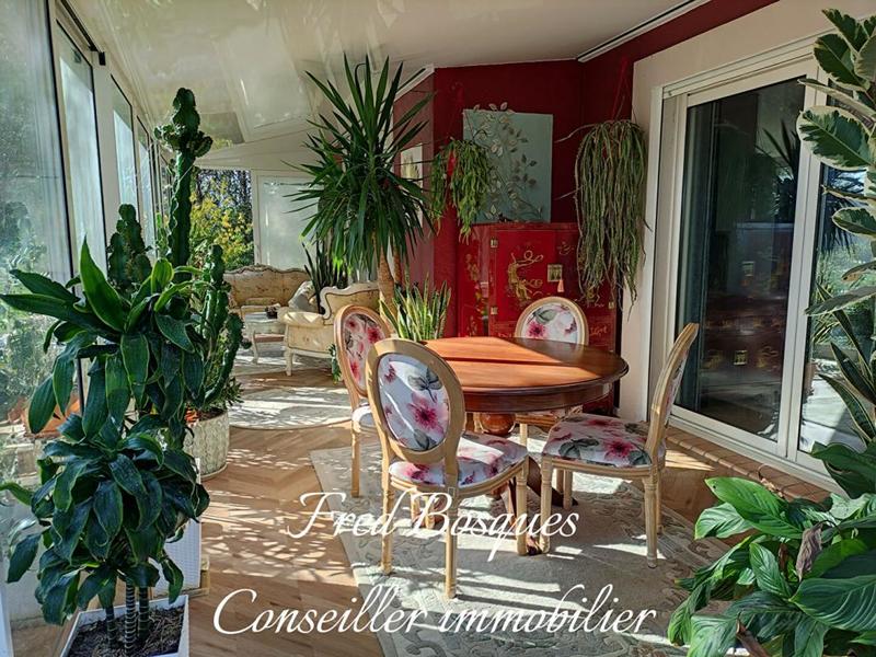 Maison - 210 m² - 9 pièces