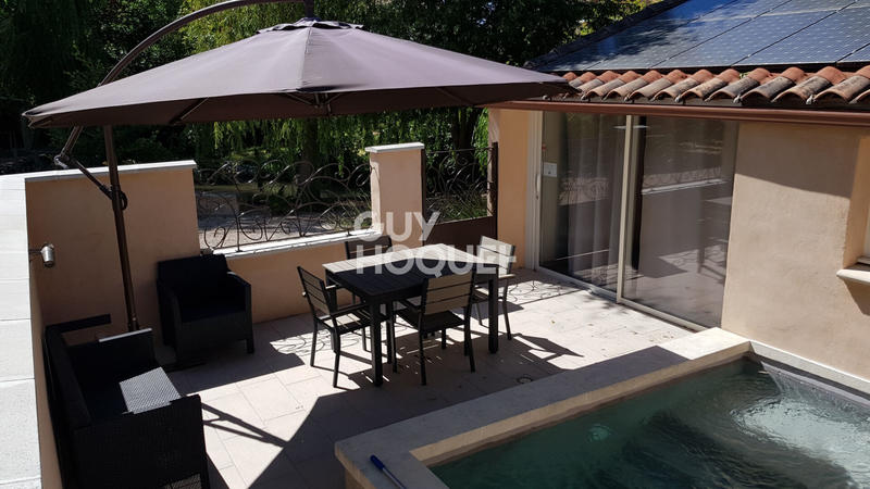 Maison - 250 m² - 10 pièces