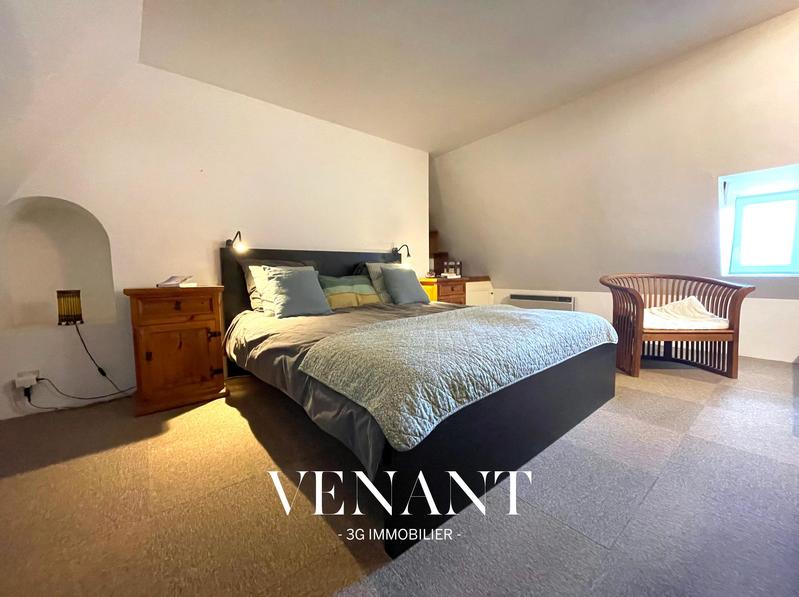 Villa - 180 m² - 5 pièces