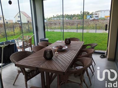 Maison - 143 m² - 8 pièces