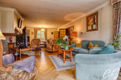 Maison - 162 m² - 6 pièces