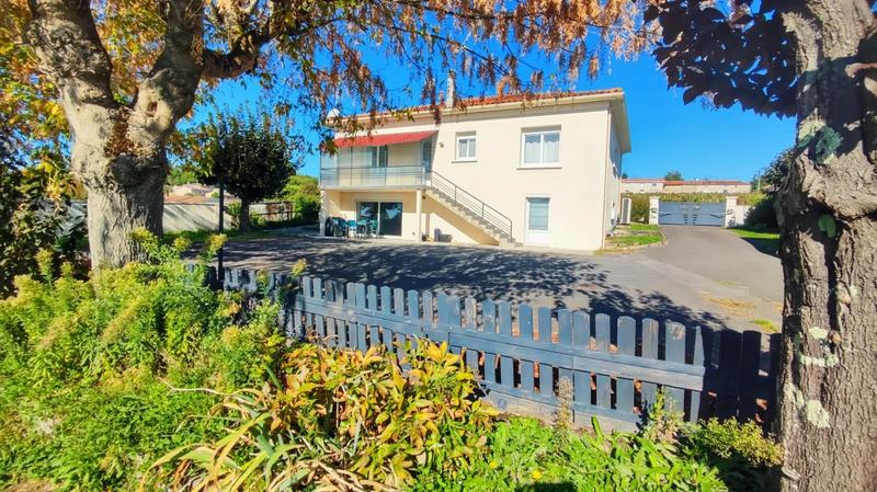 Maison - 195 m² - 7 pièces