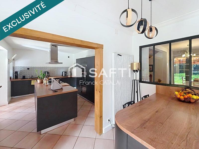 Bastide - 385 m² - 11 pièces