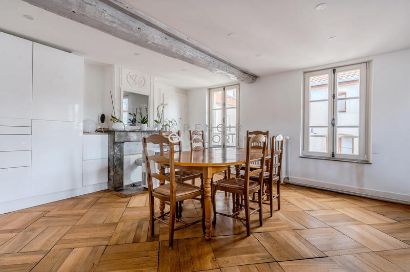 Appartement - 112 m² - 6 pièces