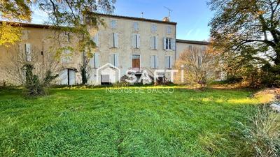 Maison - 429 m² - 10 pièces