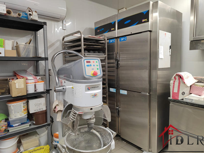 Fonds de commerce - Magasins - 114 m²