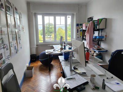 Bureau - 128 m² - 7 pièces