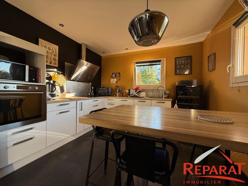 Maison - 141 m² - 5 pièces