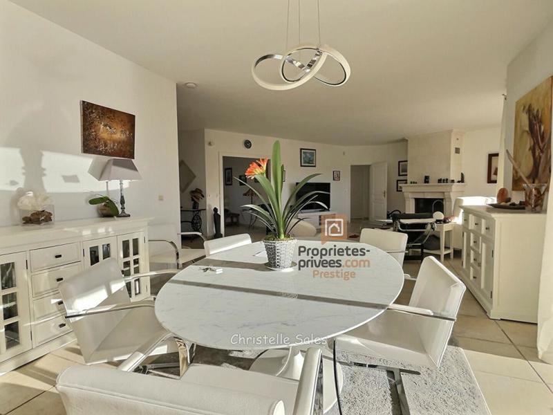 Villa - 185 m² - 7 pièces