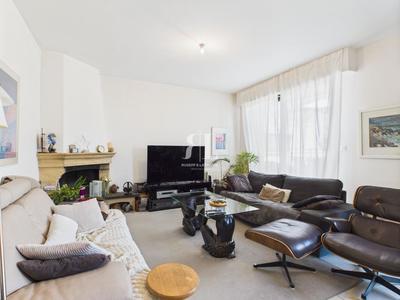 Appartement - 80 m² - 3 pièces