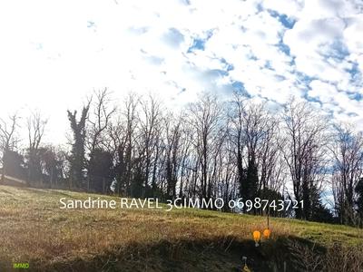 Terrain constructible - 698 m²